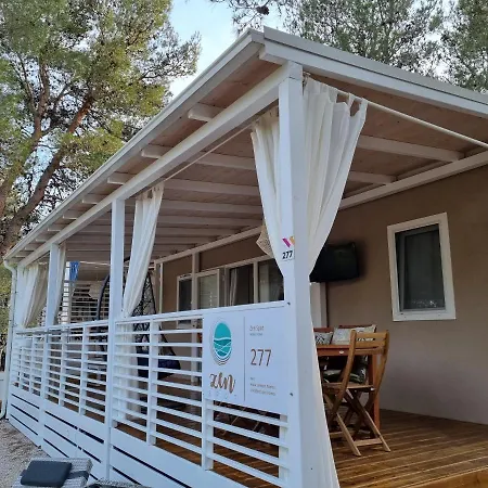 Premium Mobile Zen Spot 277 Campsite *
