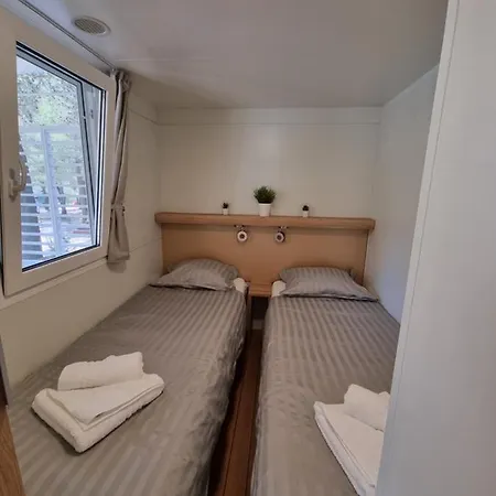 Campsite Premium Mobile Zen Spot 277 Jezera